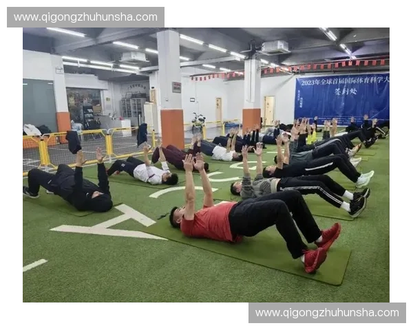 科学系统打造力量训练计划助你全面提升肌肉与体能