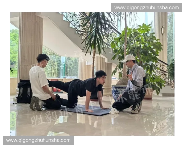 围绕拉伸训练打造全身柔韧性提升与运动表现优化的一份科学方法指南